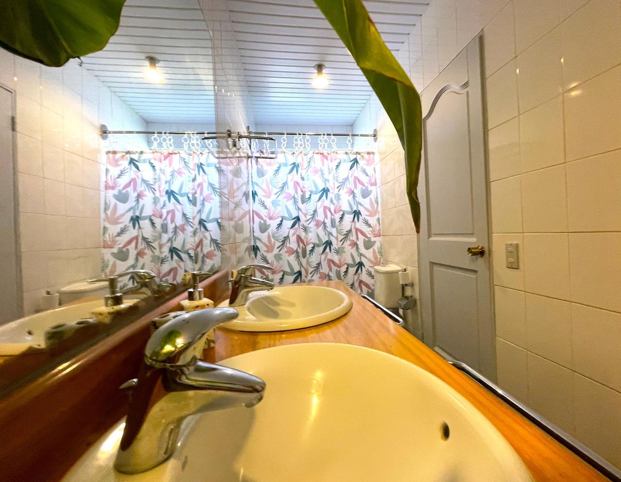 Manureva Nui Hotel Boutique Hanga Roa Eksteriør billede